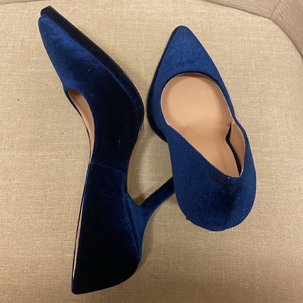 Pumps - Picture 9 of 12